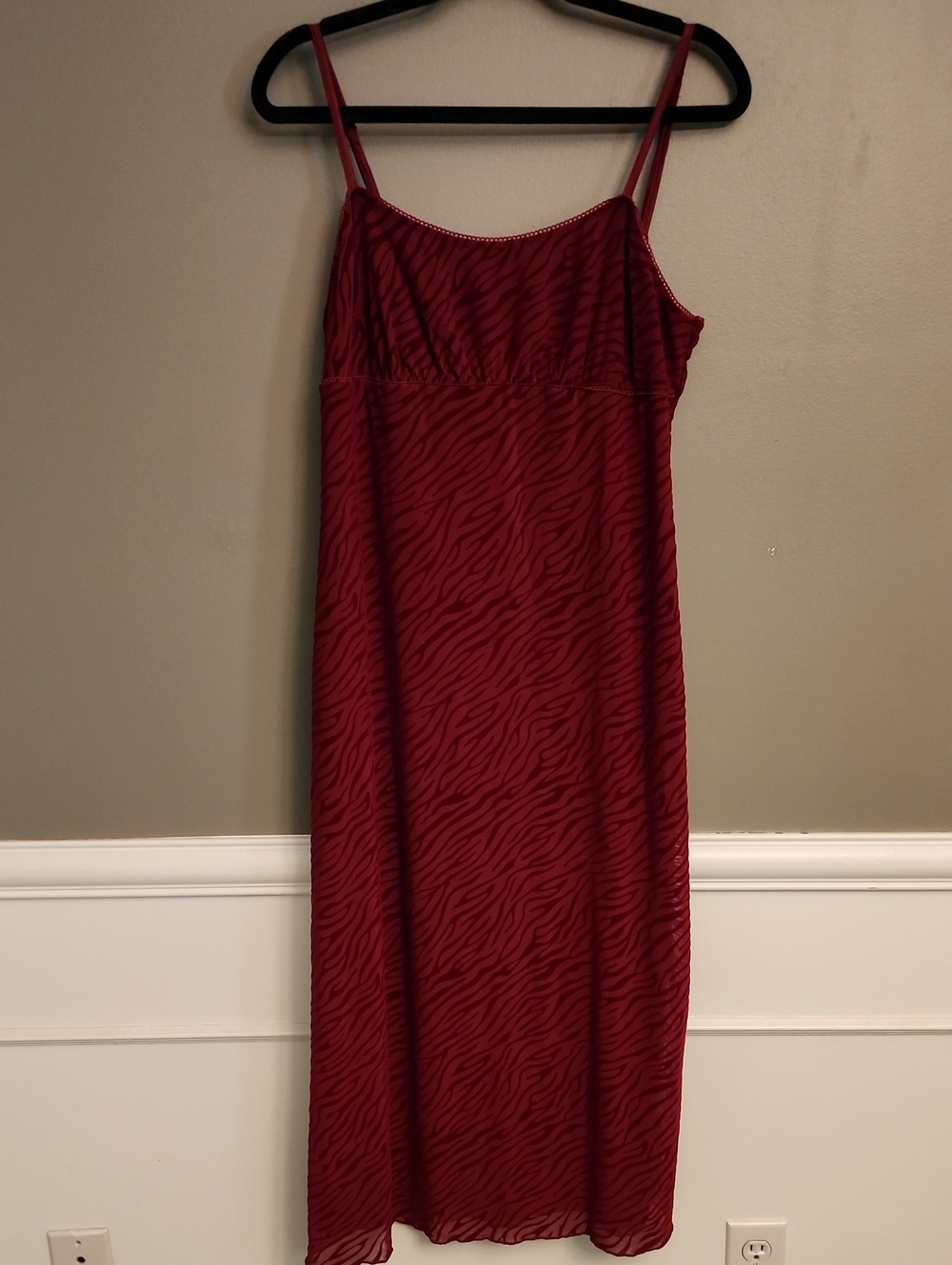 Madden NYC Women's Red Zebra-Print Velevet Slip Dress